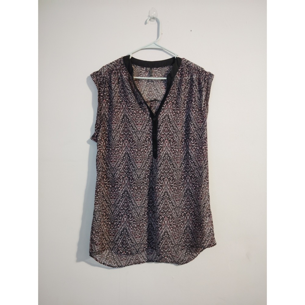 Maurices Women's Sleeveless V-Neck Geometric Chevron Print Blouse Size XL